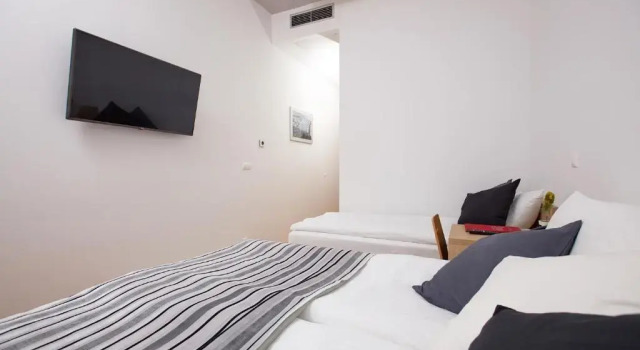 Трёхместный номер Dream Hotel