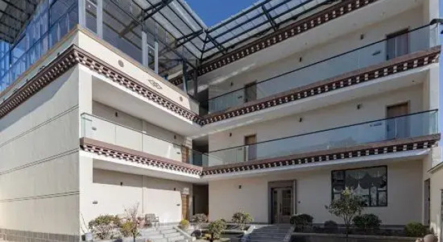 Yonggabo・Jinding｜TIBEVILLA・PEAK Oxygen-Rich Scenic Boutique Stay (Ganden Sumtseling Monastery)
