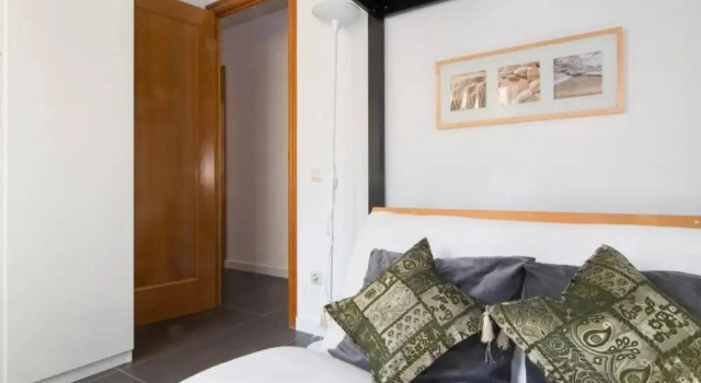 Коттедж Sunny Apartment 3 Blocks to the Beach