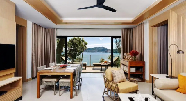 Люкс Club с 2 комнатами с балконом и с видом на океан Курортный отель Amari Phuket