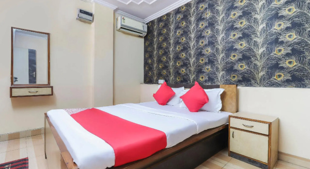 OYO 60098 Radhey Inn, Забронировать Отель Отели Лакхнау 3 звезды, 3*