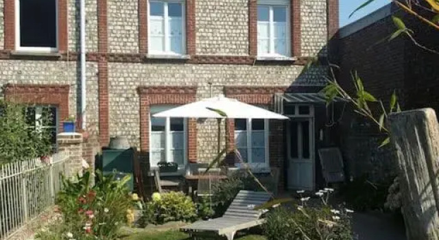 Maison de pecheur sur la Cote d'Albatre, Book Hotel Saint-Pierre-en-Port 