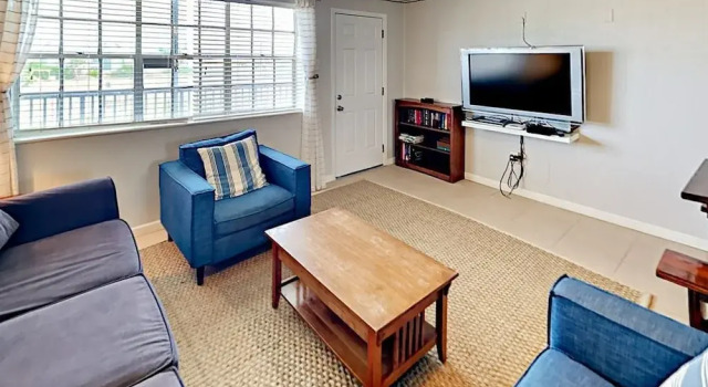 700 Island Retreat Rd - 2 Br Home