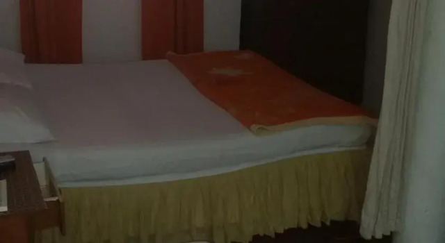 Rio Guesthouse, Rezervați Hotel Hoteluri în Worthing cu parcare, aproape de Rockley Beach, Parcare