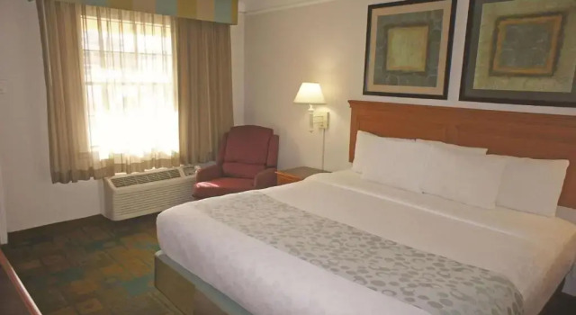 Двухместный номер Deluxe La Quinta Inn by Wyndham Austin Oltorf