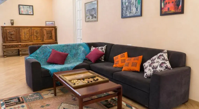 Коттедж 4BD Appartaments with cozy garden