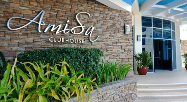 Spacious Studio Unit With Balcony and Seaview, Book Apartment Lapu Lapu 