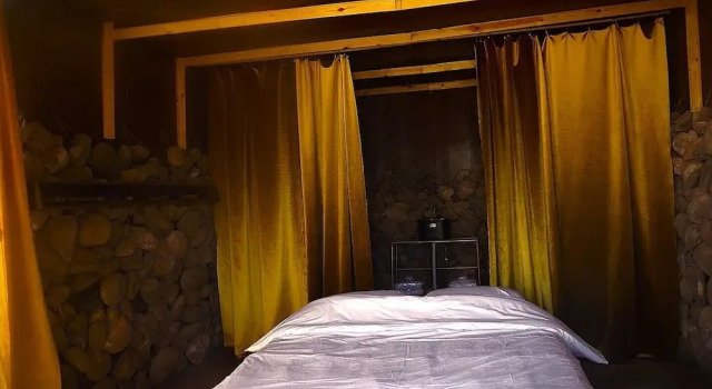 Номер Standard Revolution Stone Cliff Eco Resort