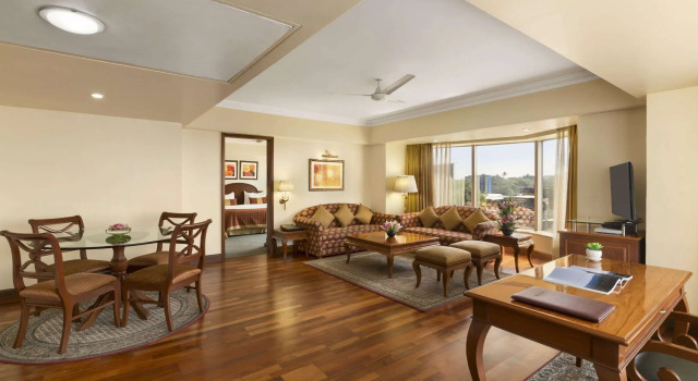Ramada Plaza by Wyndham Palm Grove