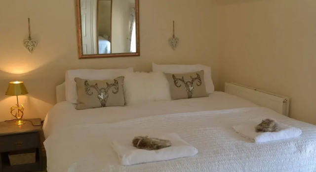 Old Bridwell, Book Hotel Cullompton Devon