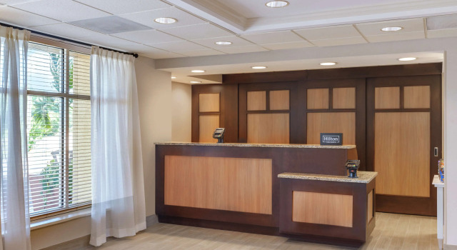 Homewood Suites by Hilton St. Petersburg Clearwater, Buchen Sie Hotel Hotels in Pinellas County mit Pool, Schwimmbad