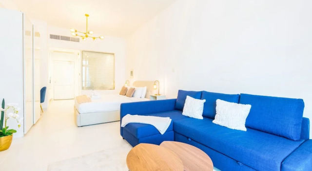 Gorgeous Studio with breath-taking Palm Views