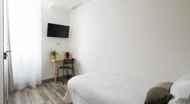 Одноместный номер Economy Hôtel Suzane
