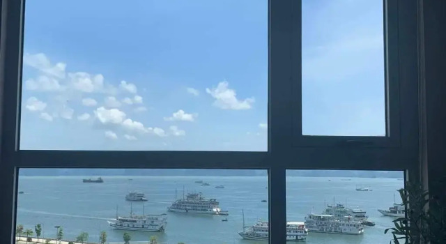 Апартаменты с видом на море Sapphire Ha Long Luxury Apartment 1108