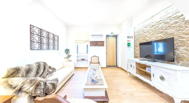 Villa with 3 bedrooms in Quelfes with wonderful sea view shared pool enclosed garden 4 km from the beach, Prenota Villa Cottage a Quelfes, Cottage