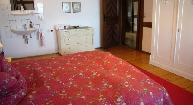 Burghof Wallhausen, Buchen Sie Hotel Stockach Bodensee-Radweg