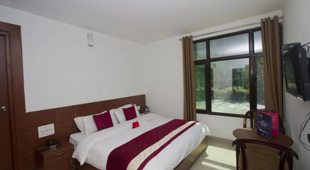Oyo Premium Anand Nagar Guwahati, Varaa Hotelli 3 tähden hotellit kohteessa Assam, 3*