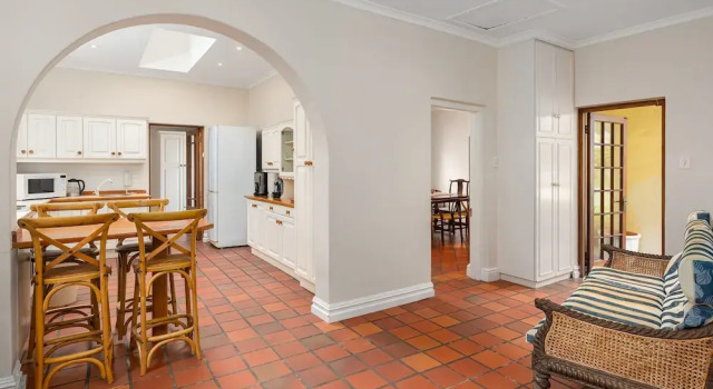 Brommersvlei Road 19, Забронировать Отель Отели Константия 4 звезды, рядом с Constantia Village, 4*