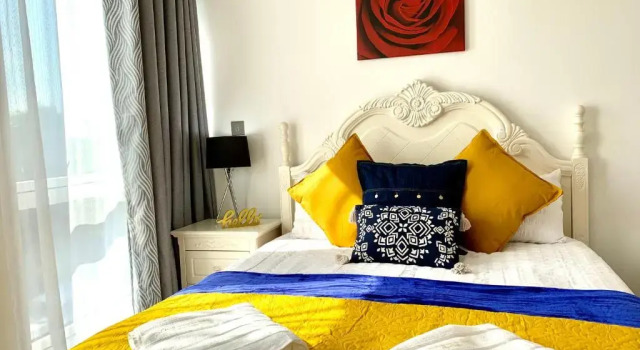 2-Bedrooms Apartment, Lounge, Balcony, Забронировать Апартаменты/квартира Лондон Большой Лондон, рядом с Казино Aspers