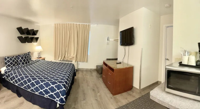 Семейный люкс с 2 комнатами Americas Inn & Suite