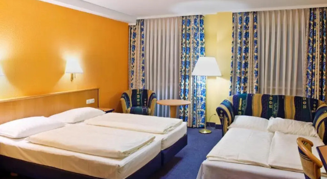 Standard Vierer Zimmer Hotel Strohofer