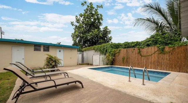 Private Pool Pet-friendly Steps to the Beach, Buchen Sie Hotel Naguabo Ceiba