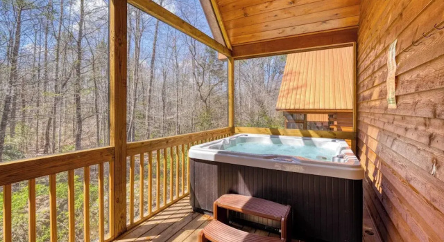 Коттедж Hot Tub + Foosball Access to Pool, Tennis, Gym Chill'n in the Smokies