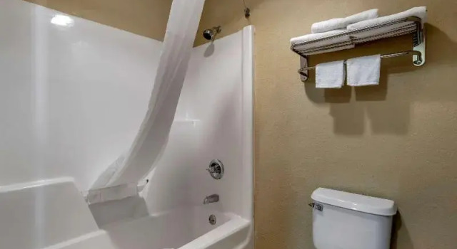 Люкс Standard Quality Inn Phenix City Columbus