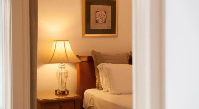 Апартаменты Luxury Cobb & Co Court Boutique Hotel