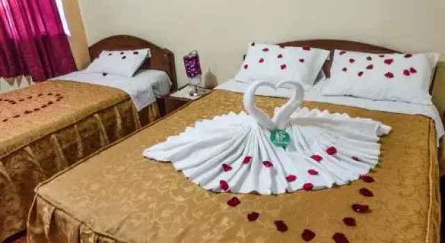 La Torre Valsai, Book Hotel Hoteller i Madre de Dios med parkering, Parkering