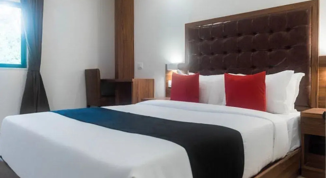 Capital O 29025 Hotel Seven Olive