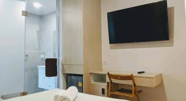 Двухместный номер Deluxe Good One Poshtel & Cafe Bar