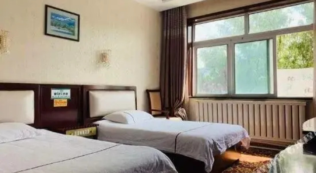 Yingbin Hotel, Prenota Hotel Xinyuan Xinjiang