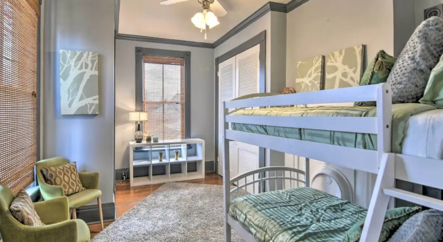 Vicksburg Home w/3 Porches, Walk to Downtown, Buchen Sie Ferienhaus Cottages in Mississippi, Cottage