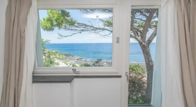 Апартаменты Luxury с 3 комнатами с видом на море Il Gabbiano Relais in Stromboli