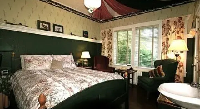 Orchard House Bed and Breakfast, Buchen Sie Hotel Sidney Saanich