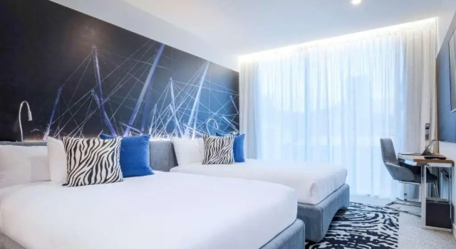 Четырёхместный номер Premier с видом на город Novotel Brisbane South Bank