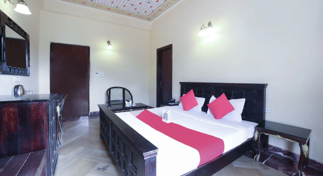 OYO 650 Hotel Amer View