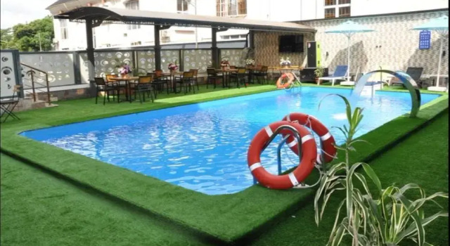 Springhill Hotel & Suites, Book Hotel 4-Star Hotels in Asaba, 4*