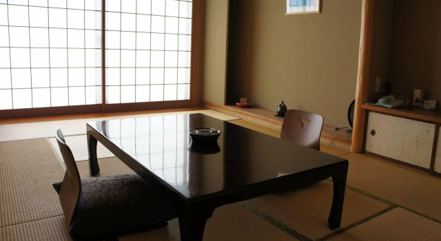 Ryokan Yukeikohan Suitenkaku, Book Hotel Hoteller i Matsue med parkering, Parkering