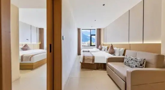 Трёхместный семейный люкс с видом на реку Conch Boutique Hotel