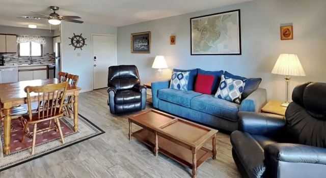 2 soveværelser i standard- værelse med altan Lighthouse Point 2 by Tybee Vacation Rentals