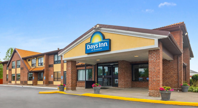 Days Inn by Wyndham Utica