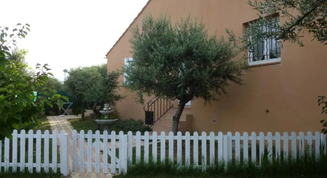 Коттедж LOliveraie
