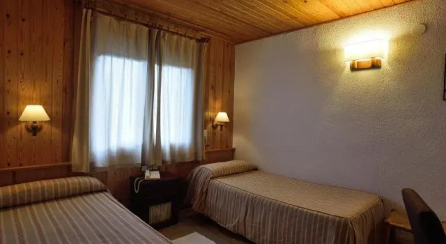 Hotel Els Puis, Забронировать Отель Эстерри-д'Анеу Pallars Sobirà, рядом с Экомузей в долине Анеу