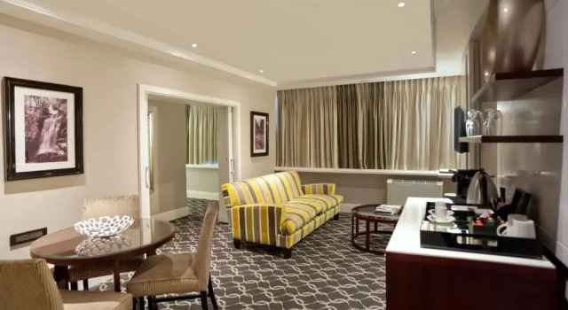 Suite Riverside Sun