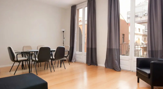 Modern Center Apartments, Забронировать Апартаменты/квартира Сантс-Монжуик , рядом с Театр Barcelona Arts on Stage