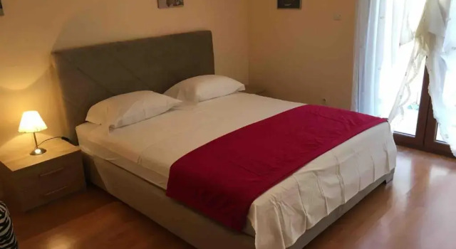 Apartment Raskovic II, Book Lejlighed Hoteller i Kotor Riviera med parkering, Parkering