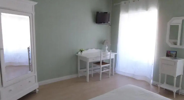 Двухместный номер Comfort Hôtel Les Thermes