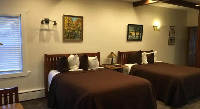 Номер Deluxe Lake Pointe Inn